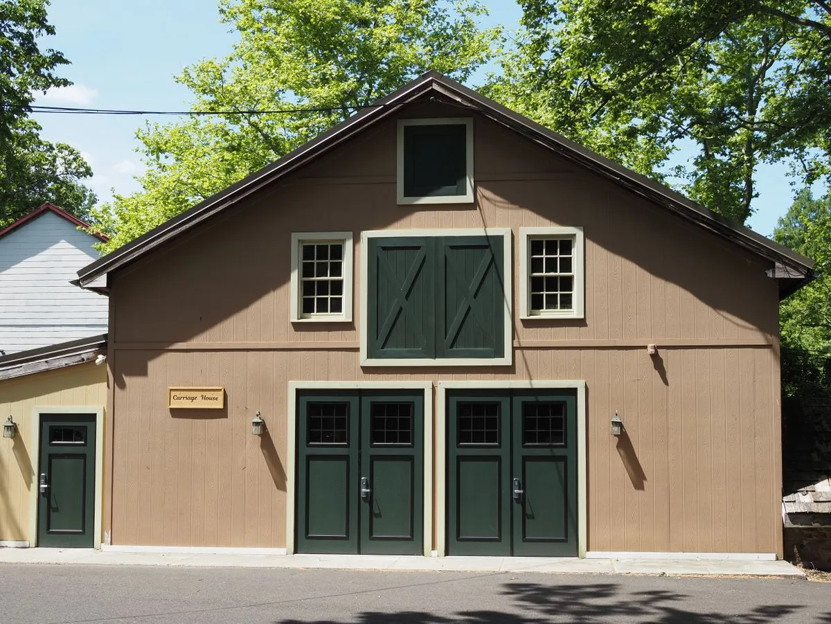 Garages with an apartment above